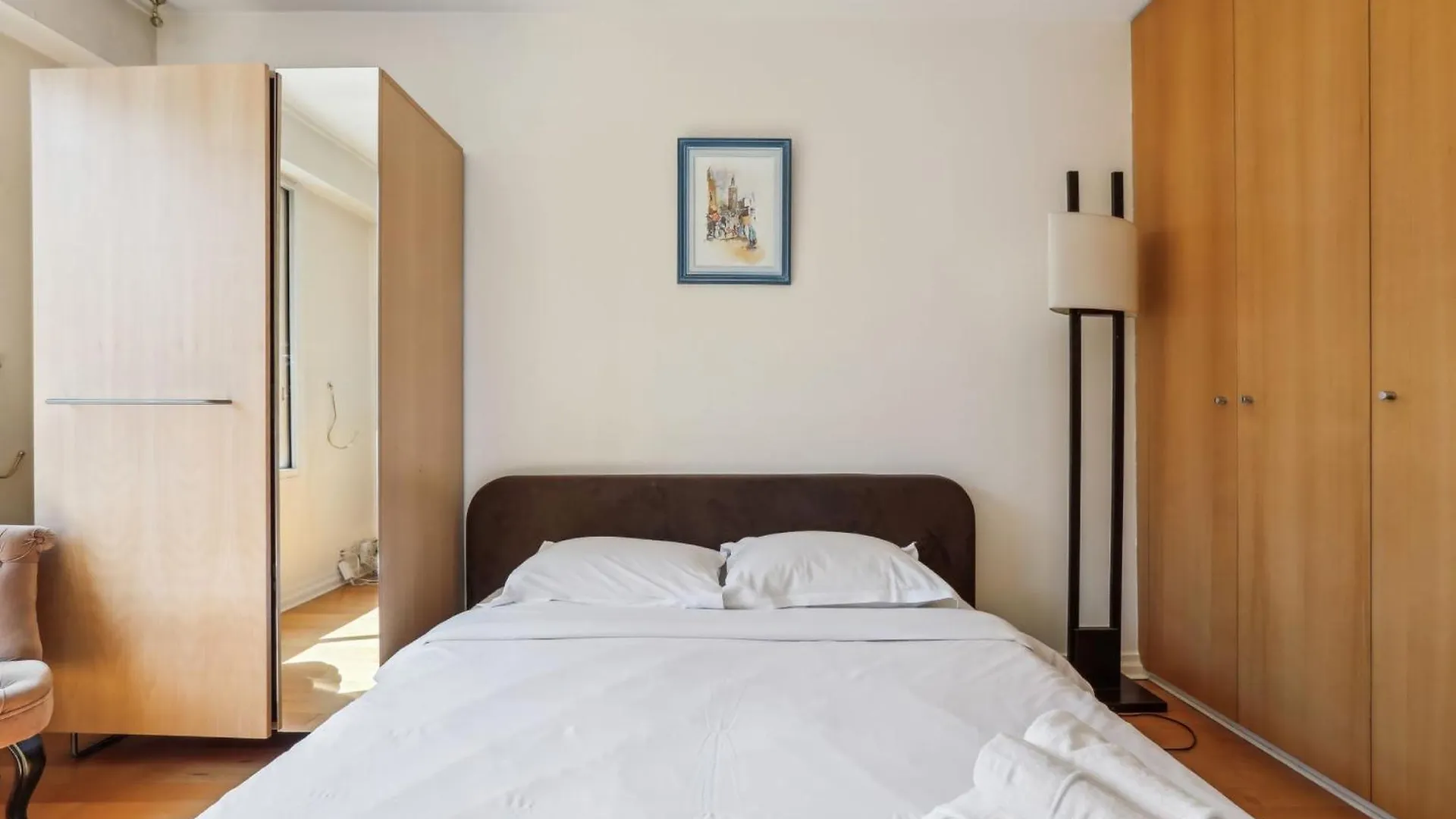 شقة Trocadero & Arc De Triomphe - 1Br With Balcony باريس 0*,  فرنسا
